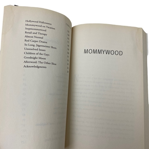 MOMMYWOOD SIGNED Book by Tory Spelling Hardcover - Picture 8 of 11